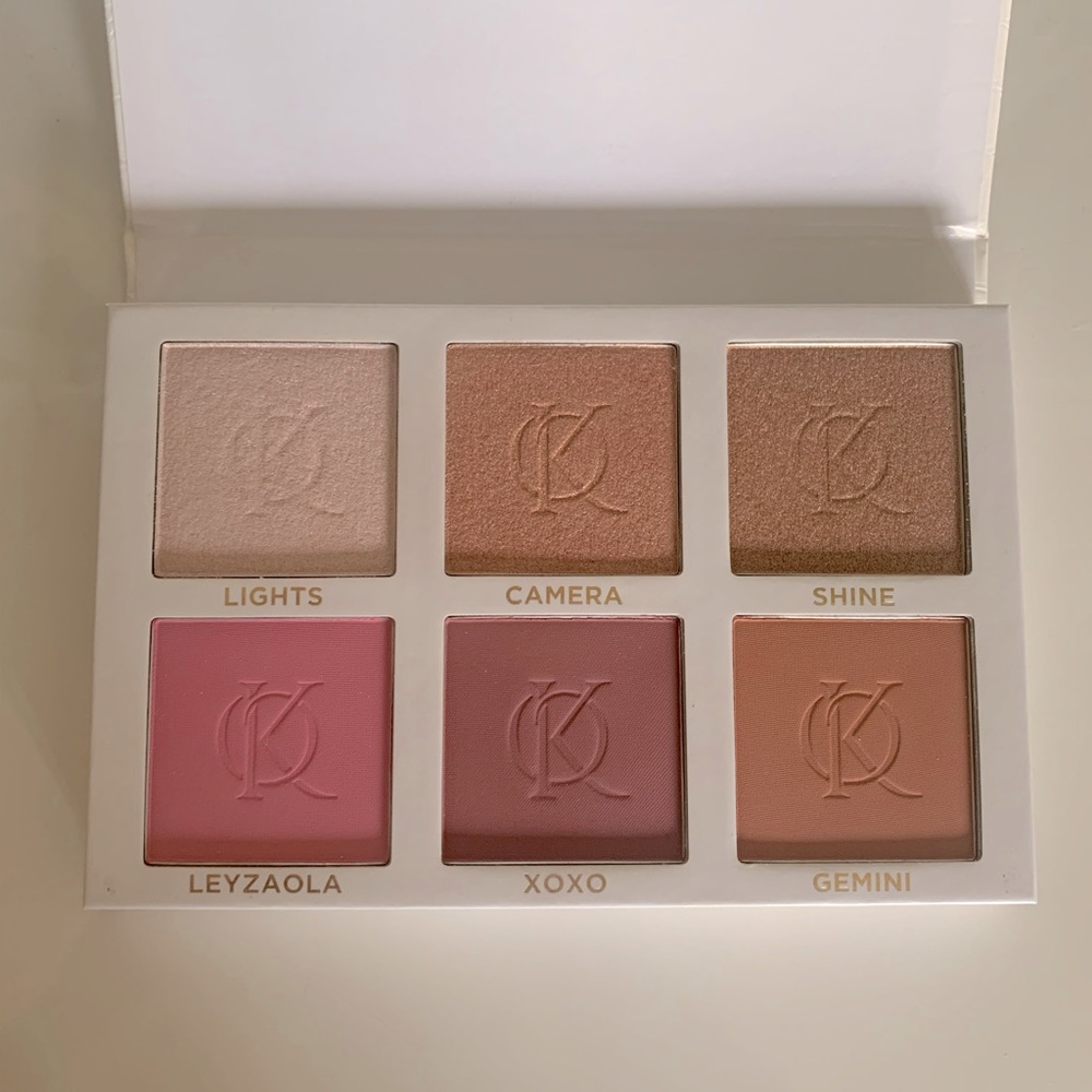 Kenia Ontiveros beauty blush and shine kit